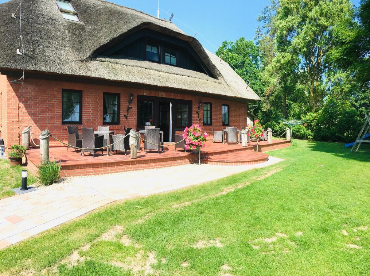 Ferienhaus An Der Steilkuste Boltenhagen  Buitenkant foto